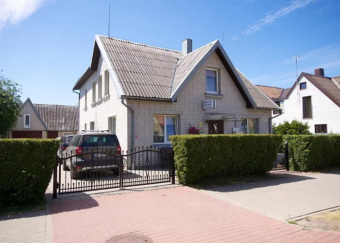 Aurada Πανσιόν *